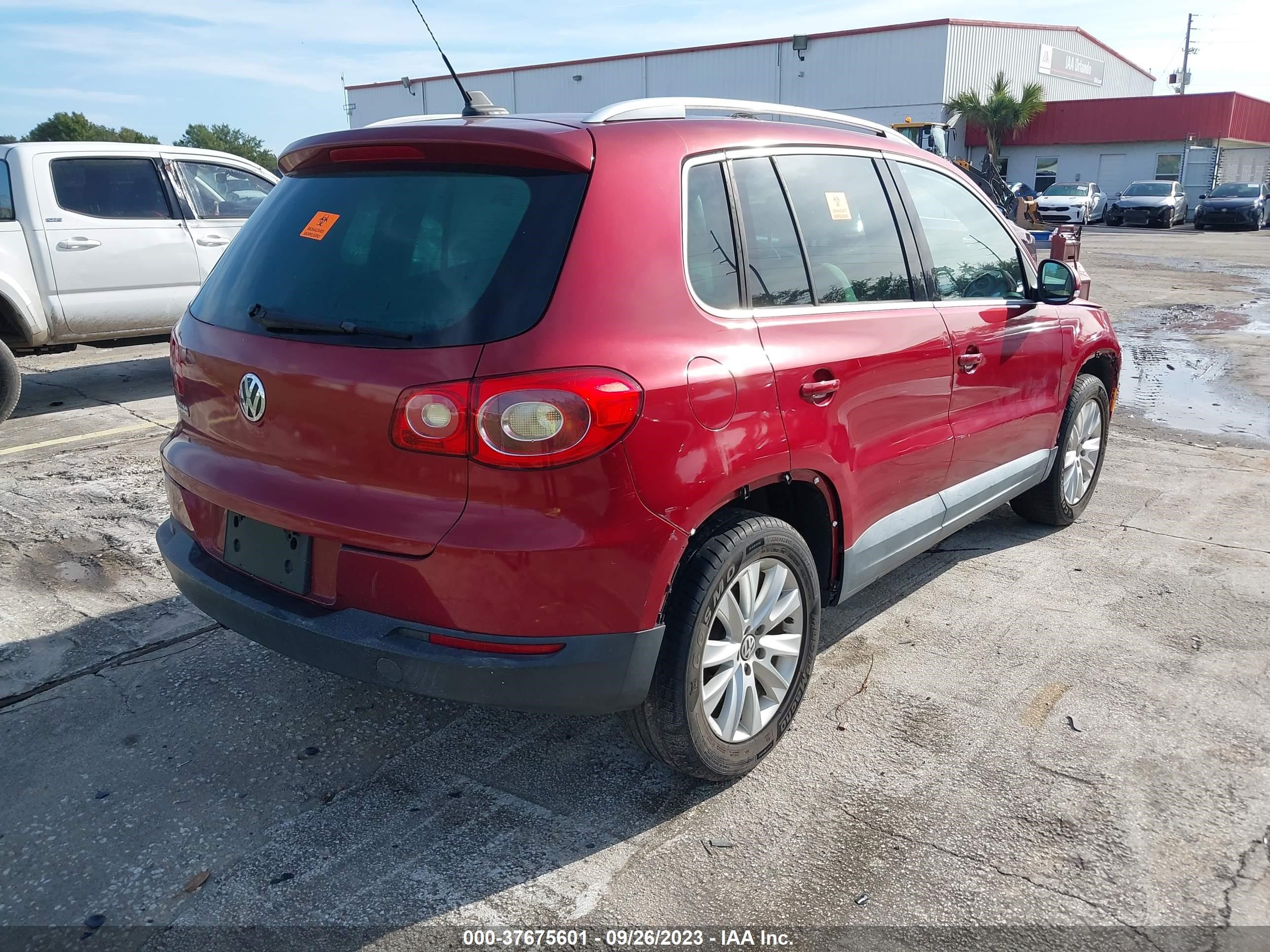 Photo 3 VIN: WVGAV75N49W510974 - VOLKSWAGEN TIGUAN 