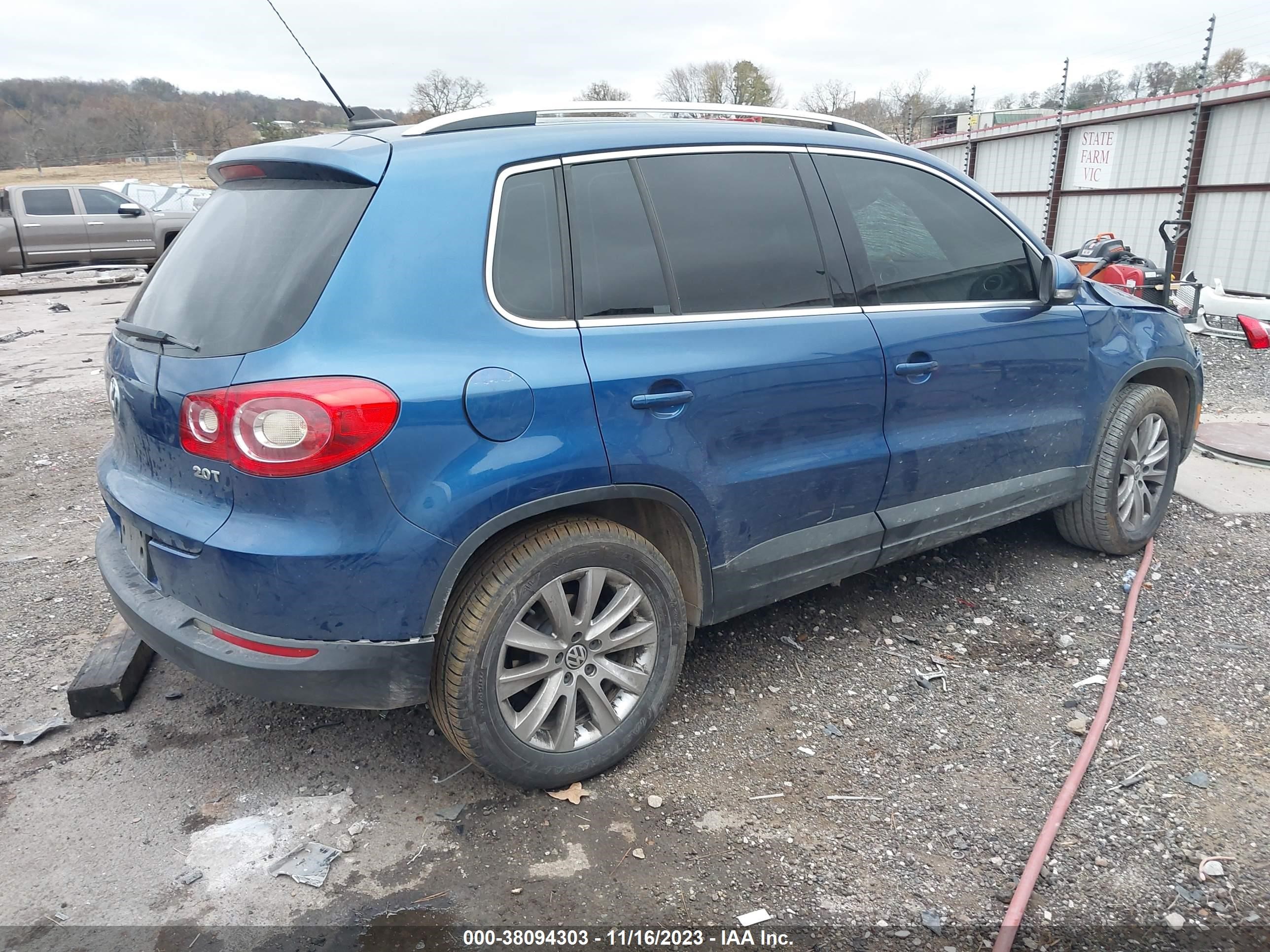 Photo 3 VIN: WVGAV75N89W003706 - VOLKSWAGEN TIGUAN 