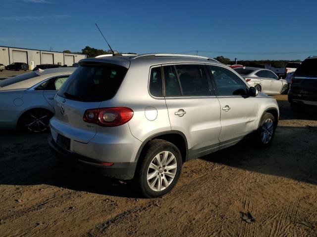 Photo 2 VIN: WVGAV75NX9W525267 - VOLKSWAGEN TIGUAN 