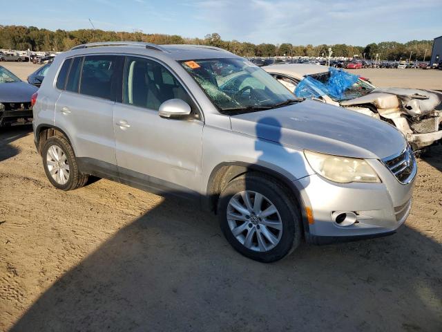 Photo 3 VIN: WVGAV75NX9W525267 - VOLKSWAGEN TIGUAN 