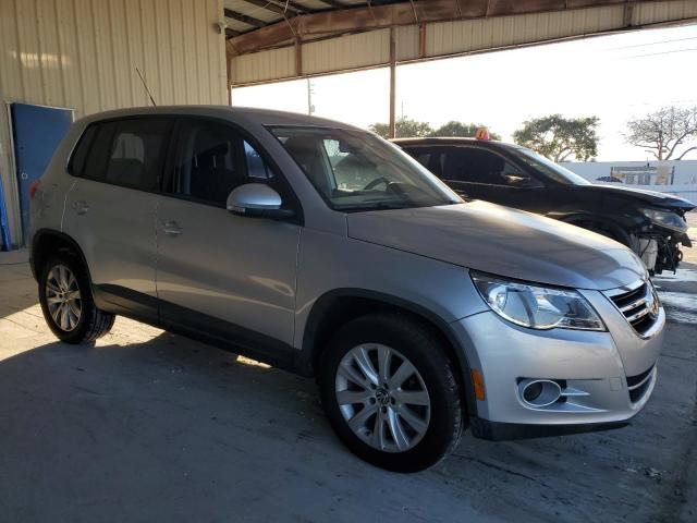 Photo 3 VIN: WVGAV7AX0AW000519 - VOLKSWAGEN TIGUAN S 