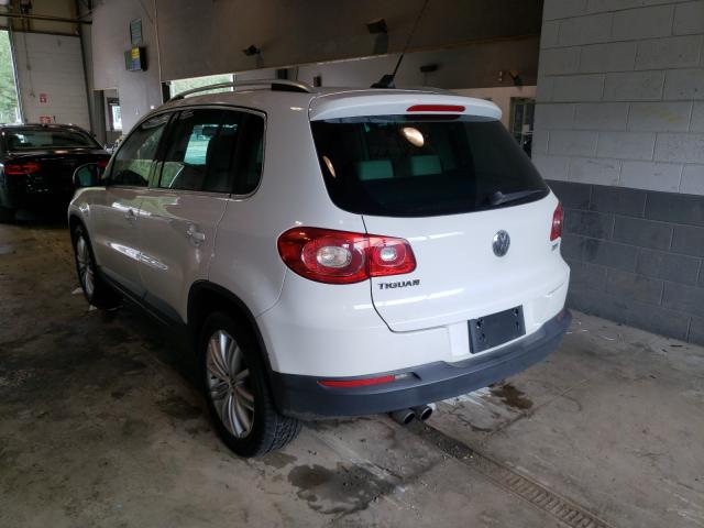 Photo 2 VIN: WVGAV7AX0AW501930 - VOLKSWAGEN TIGUAN S 