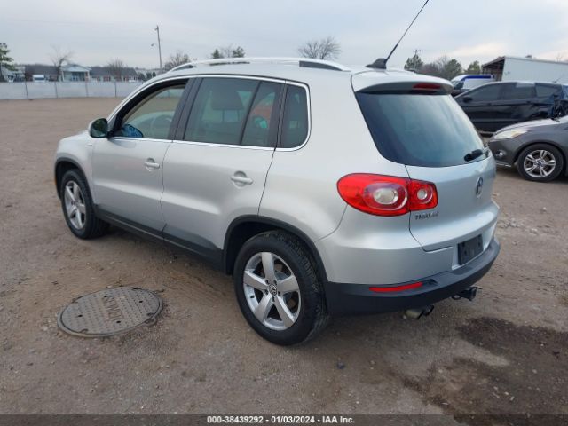 Photo 2 VIN: WVGAV7AX0AW516122 - VOLKSWAGEN TIGUAN 