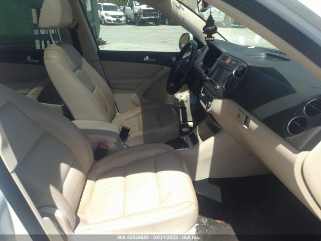 Photo 4 VIN: WVGAV7AX0AW530926 - VOLKSWAGEN TIGUAN 