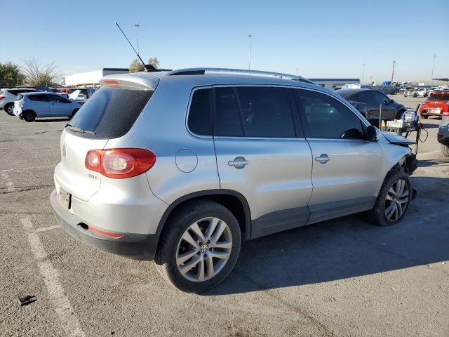 Photo 2 VIN: WVGAV7AX0BW504960 - VOLKSWAGEN TIGUAN S 