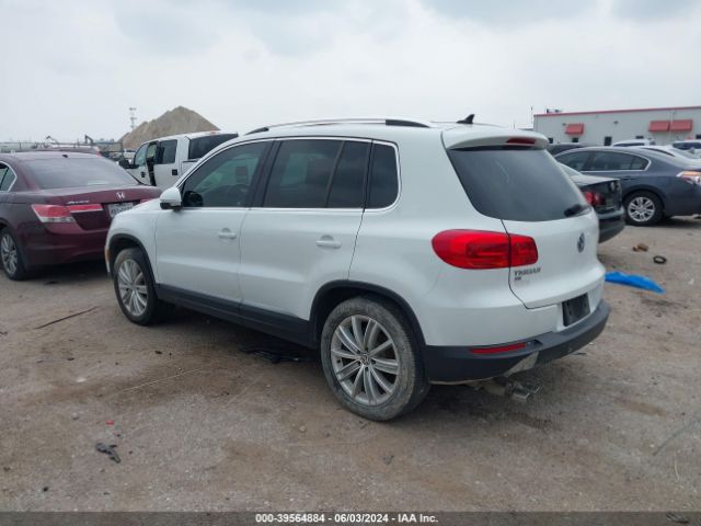 Photo 2 VIN: WVGAV7AX0GW555740 - VOLKSWAGEN TIGUAN 