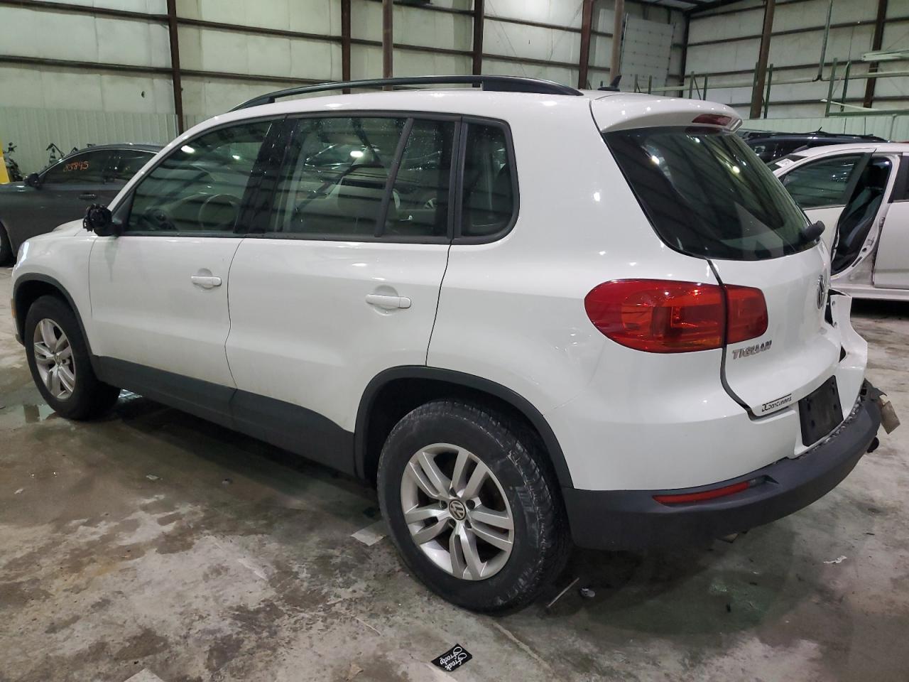 Photo 1 VIN: WVGAV7AX0GW574756 - VOLKSWAGEN TIGUAN 