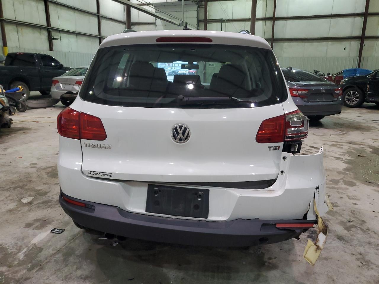 Photo 5 VIN: WVGAV7AX0GW574756 - VOLKSWAGEN TIGUAN 