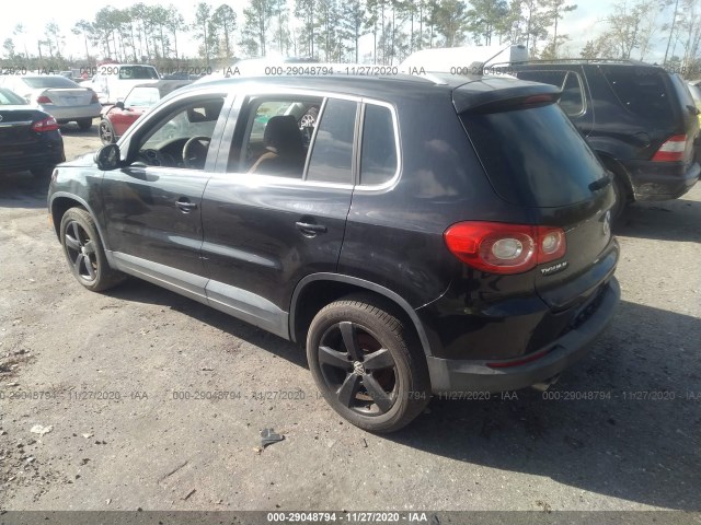 Photo 2 VIN: WVGAV7AX1AW513942 - VOLKSWAGEN TIGUAN 