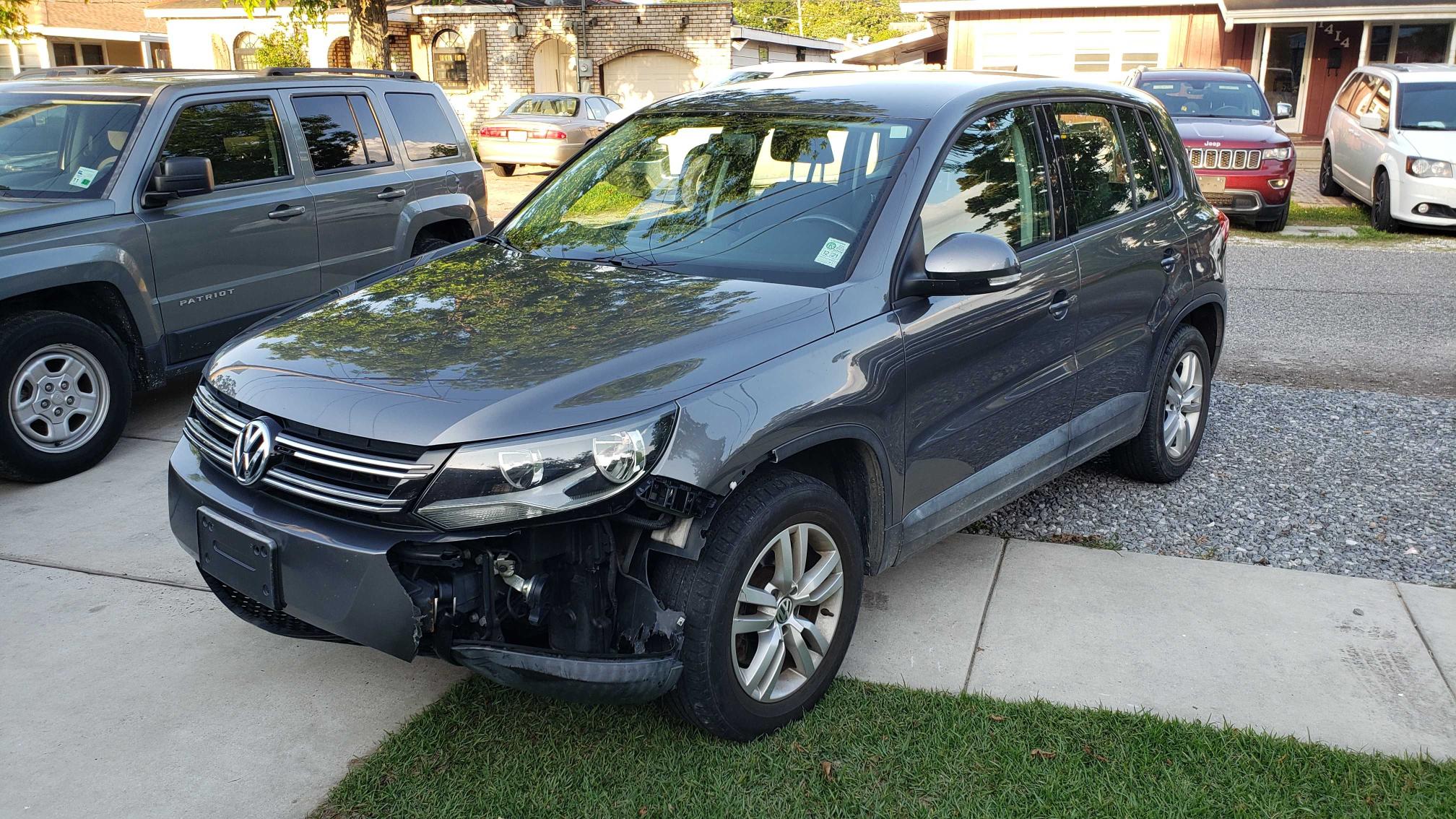 Photo 1 VIN: WVGAV7AX1DW017950 - VOLKSWAGEN TIGUAN S 