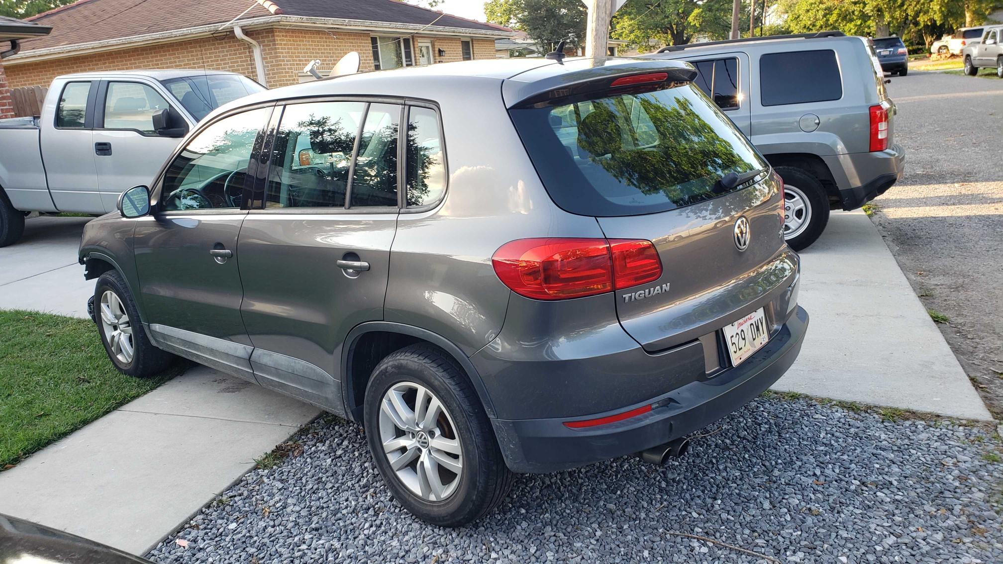 Photo 2 VIN: WVGAV7AX1DW017950 - VOLKSWAGEN TIGUAN S 