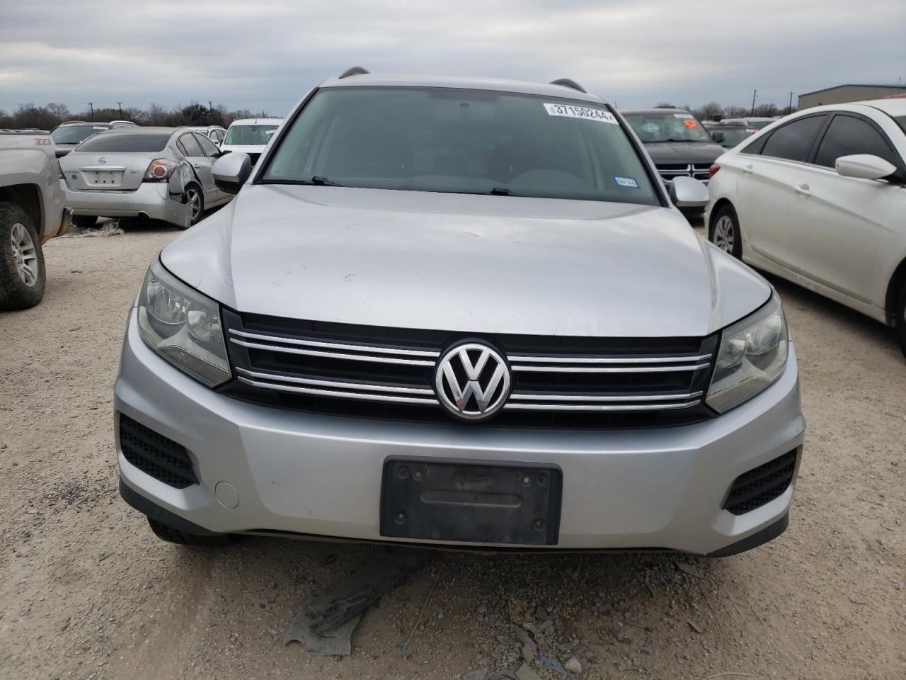 Photo 4 VIN: WVGAV7AX1FW570567 - VOLKSWAGEN TIGUAN 