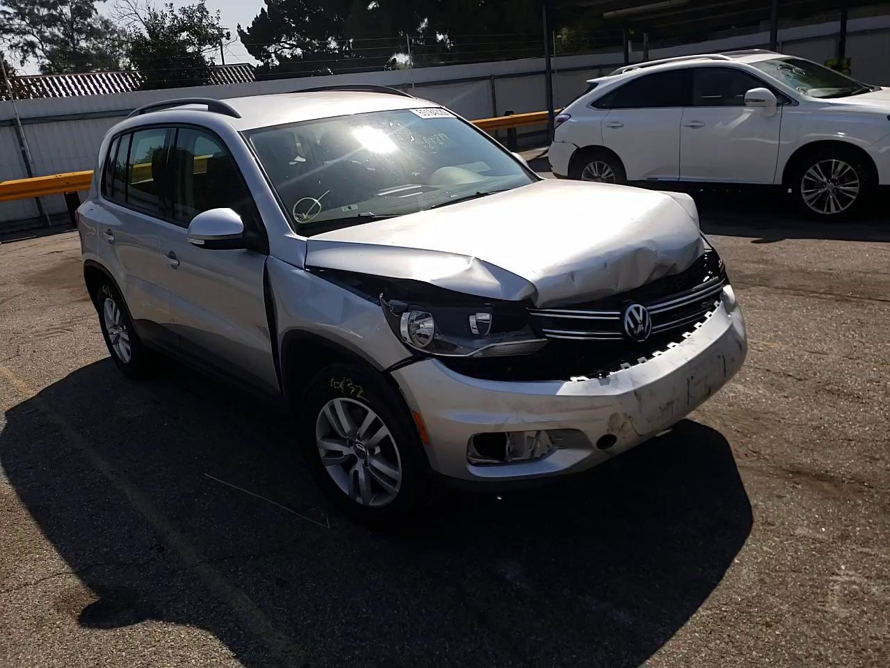 Photo 10 VIN: WVGAV7AX1GW517725 - VOLKSWAGEN TIGUAN 