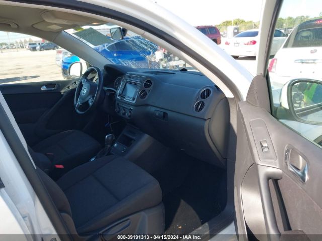 Photo 4 VIN: WVGAV7AX1HK047883 - VOLKSWAGEN TIGUAN 