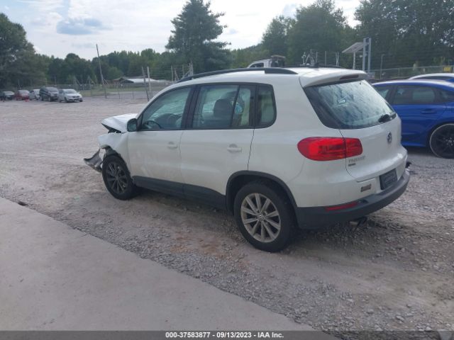 Photo 2 VIN: WVGAV7AX1JK000133 - VOLKSWAGEN TIGUAN LIMITED 