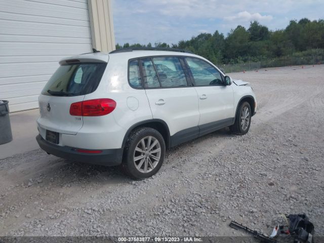 Photo 3 VIN: WVGAV7AX1JK000133 - VOLKSWAGEN TIGUAN LIMITED 