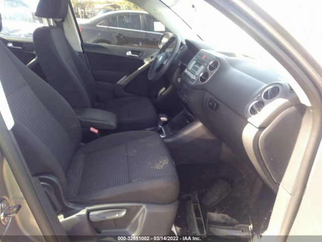 Photo 4 VIN: WVGAV7AX2AW511729 - VOLKSWAGEN TIGUAN 