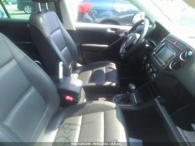 Photo 4 VIN: WVGAV7AX2AW515943 - VOLKSWAGEN TIGUAN 