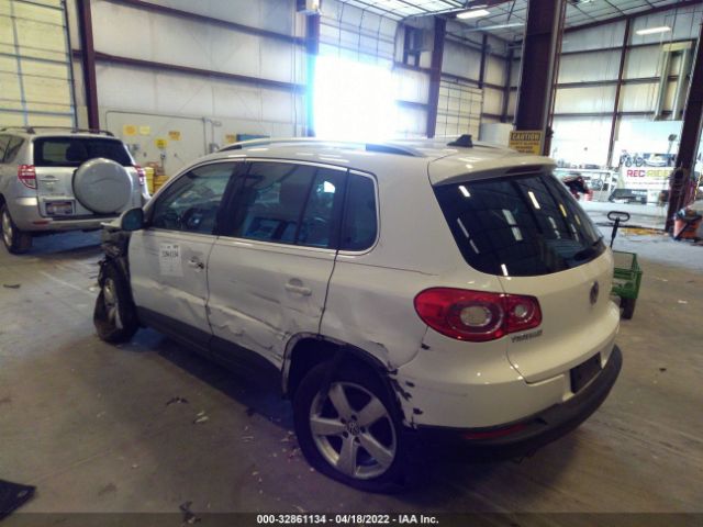 Photo 2 VIN: WVGAV7AX2AW529311 - VOLKSWAGEN TIGUAN 