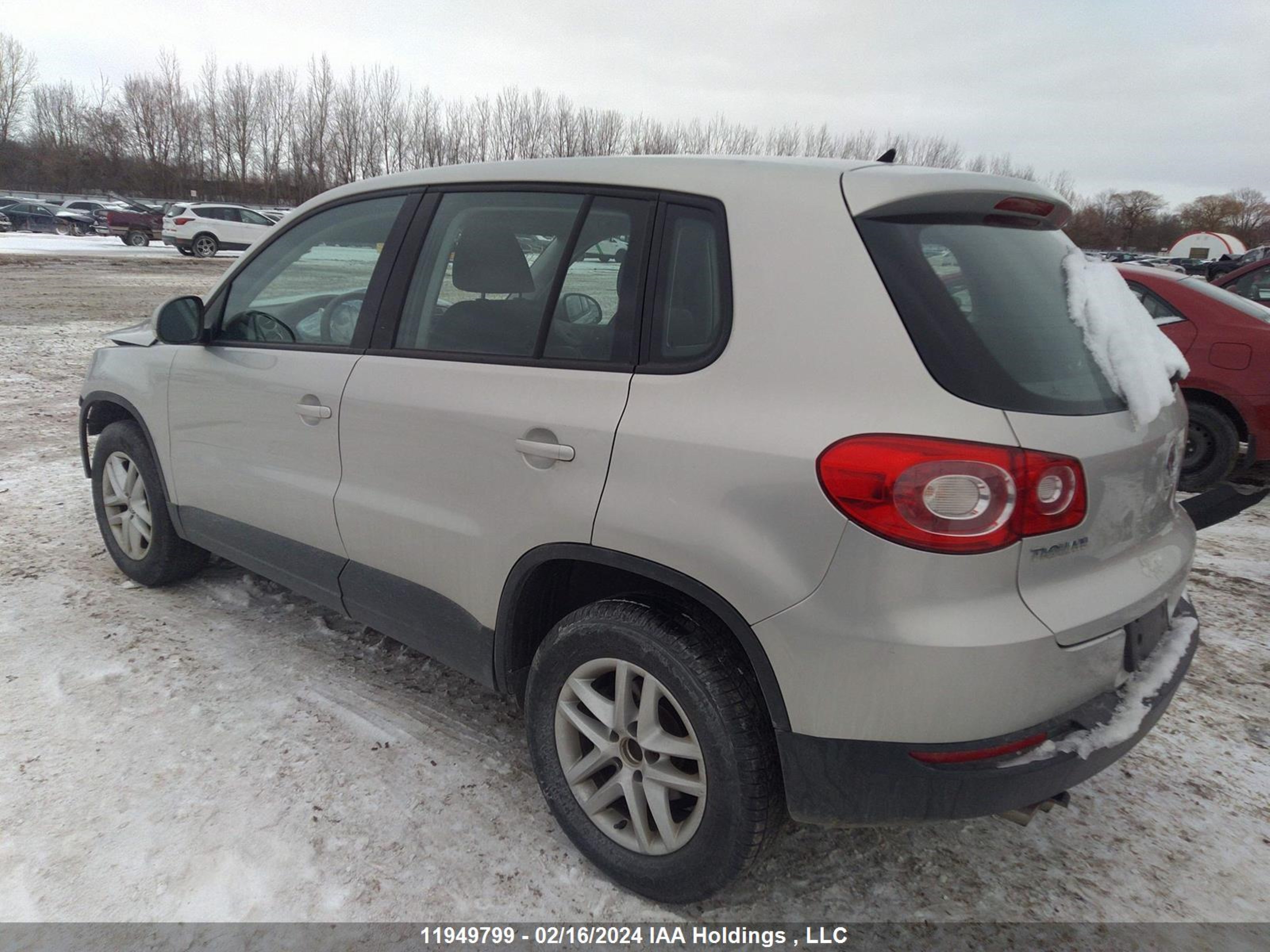 Photo 2 VIN: WVGAV7AX2BW533621 - VOLKSWAGEN TIGUAN 