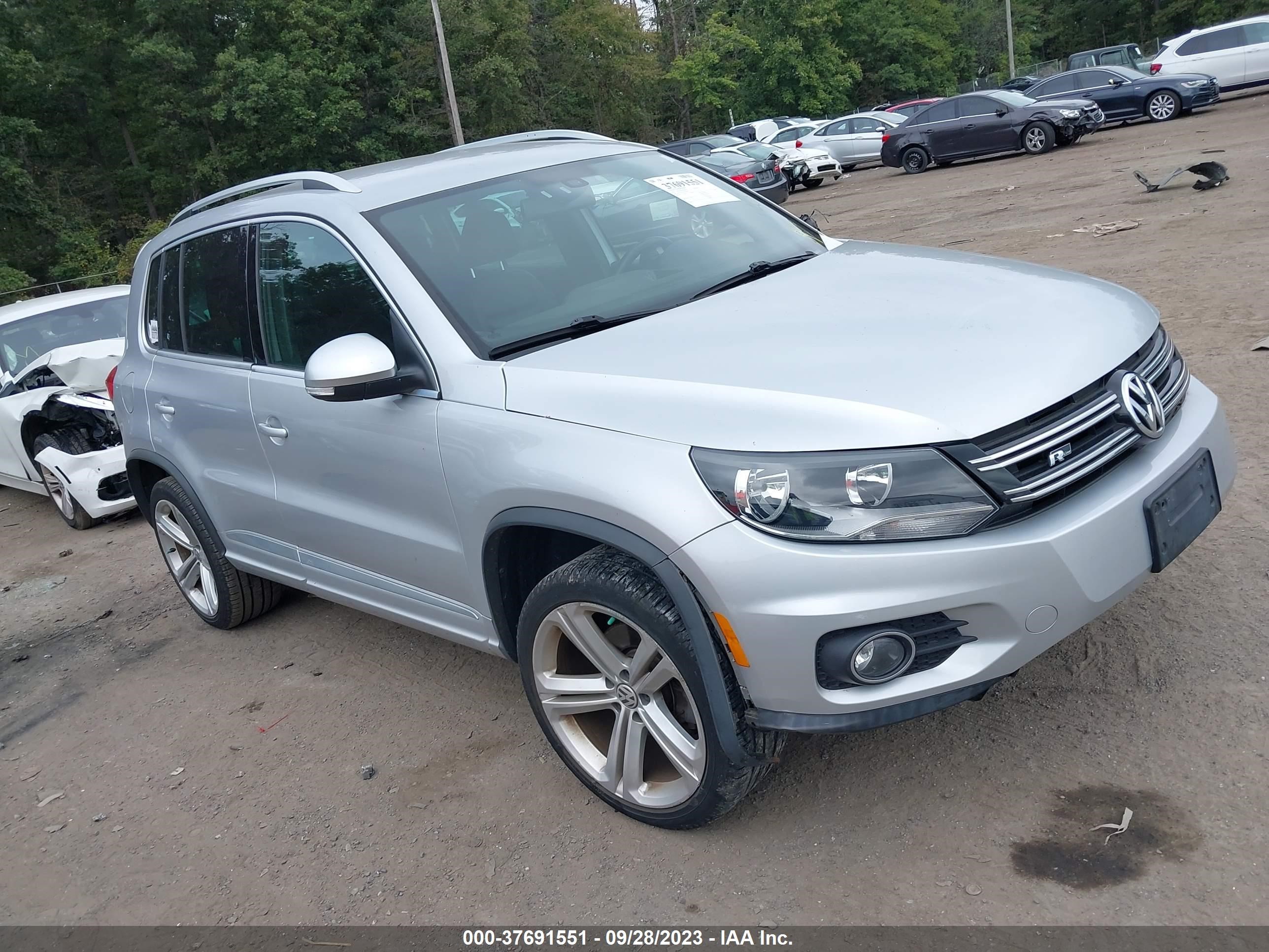 Photo 0 VIN: WVGAV7AX2GW085193 - VOLKSWAGEN TIGUAN 