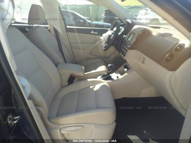 Photo 4 VIN: WVGAV7AX2GW586813 - VOLKSWAGEN TIGUAN 