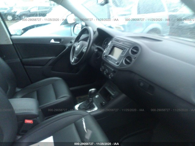 Photo 4 VIN: WVGAV7AX2GW588769 - VOLKSWAGEN TIGUAN 