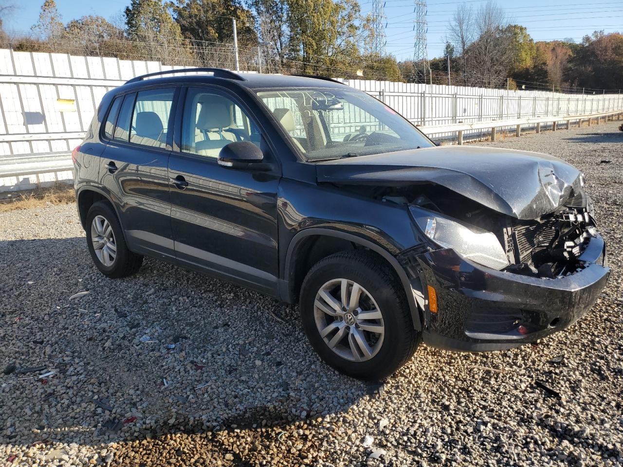 Photo 3 VIN: WVGAV7AX2HK023737 - VOLKSWAGEN TIGUAN 