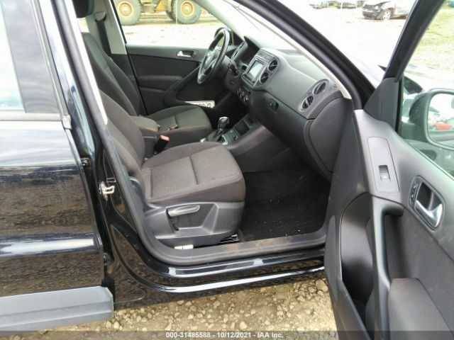 Photo 4 VIN: WVGAV7AX2JK000366 - VOLKSWAGEN TIGUAN LIMITED 