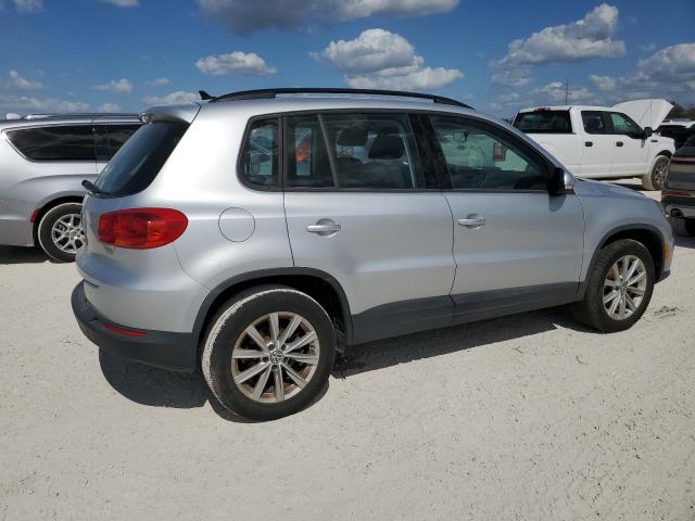 Photo 2 VIN: WVGAV7AX2JK001002 - VOLKSWAGEN TIGUAN LIM 