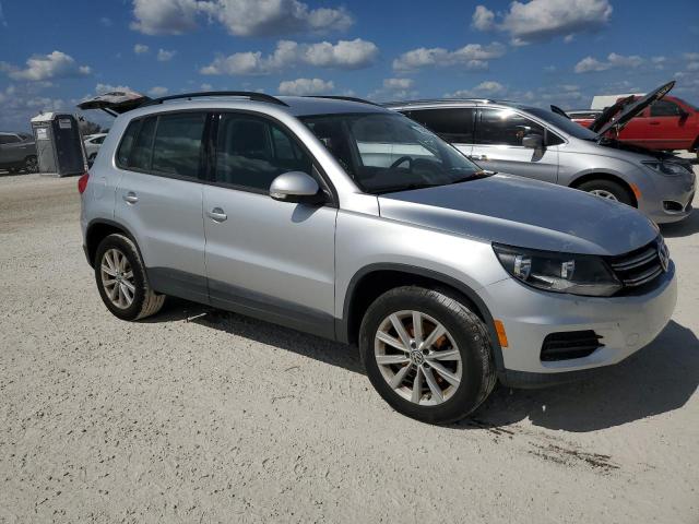 Photo 3 VIN: WVGAV7AX2JK001002 - VOLKSWAGEN TIGUAN LIM 