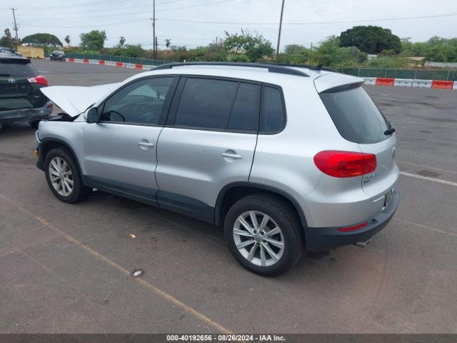 Photo 2 VIN: WVGAV7AX2JK002988 - VOLKSWAGEN TIGUAN LIMITED 