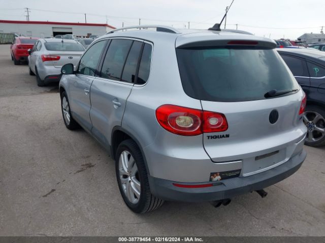 Photo 2 VIN: WVGAV7AX3AW000949 - VOLKSWAGEN TIGUAN 