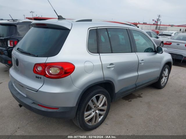 Photo 3 VIN: WVGAV7AX3AW000949 - VOLKSWAGEN TIGUAN 