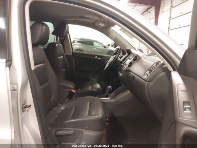 Photo 4 VIN: WVGAV7AX3BW524779 - VOLKSWAGEN TIGUAN 