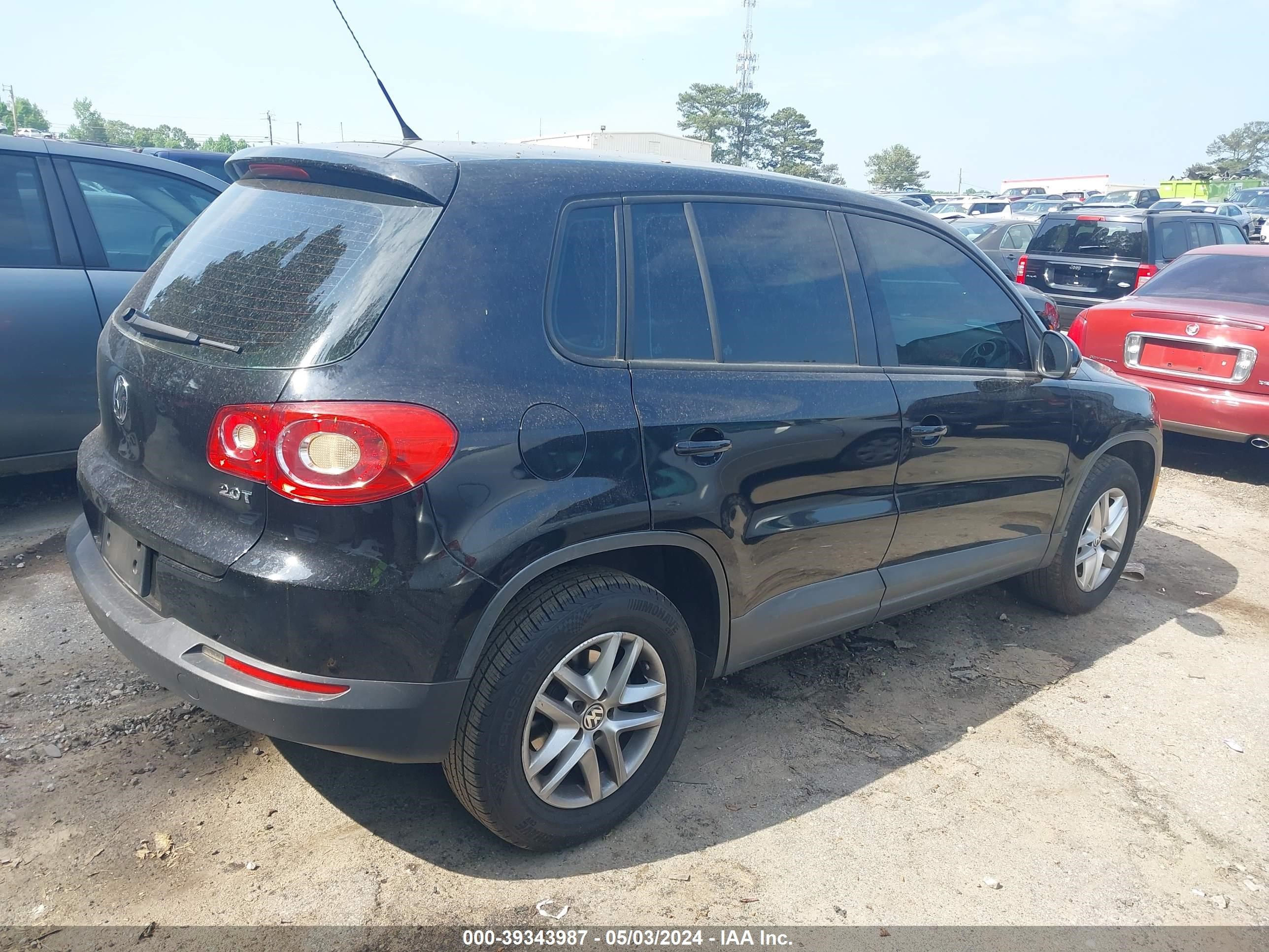 Photo 3 VIN: WVGAV7AX3BW548533 - VOLKSWAGEN TIGUAN 