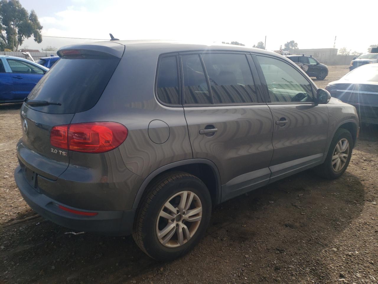 Photo 2 VIN: WVGAV7AX3CW002624 - VOLKSWAGEN TIGUAN 