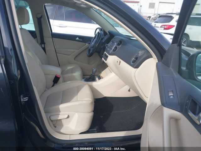 Photo 4 VIN: WVGAV7AX3CW557671 - VOLKSWAGEN TIGUAN 