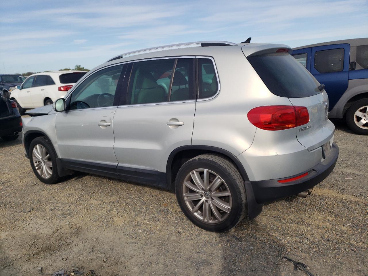 Photo 1 VIN: WVGAV7AX3FW509124 - VOLKSWAGEN TIGUAN 