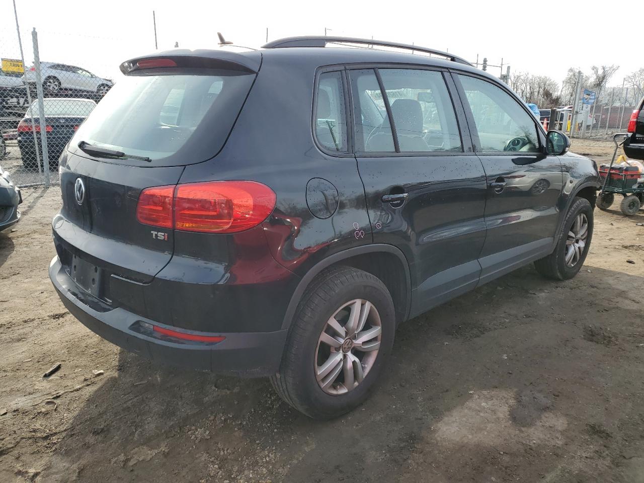 Photo 2 VIN: WVGAV7AX3GW531366 - VOLKSWAGEN TIGUAN 