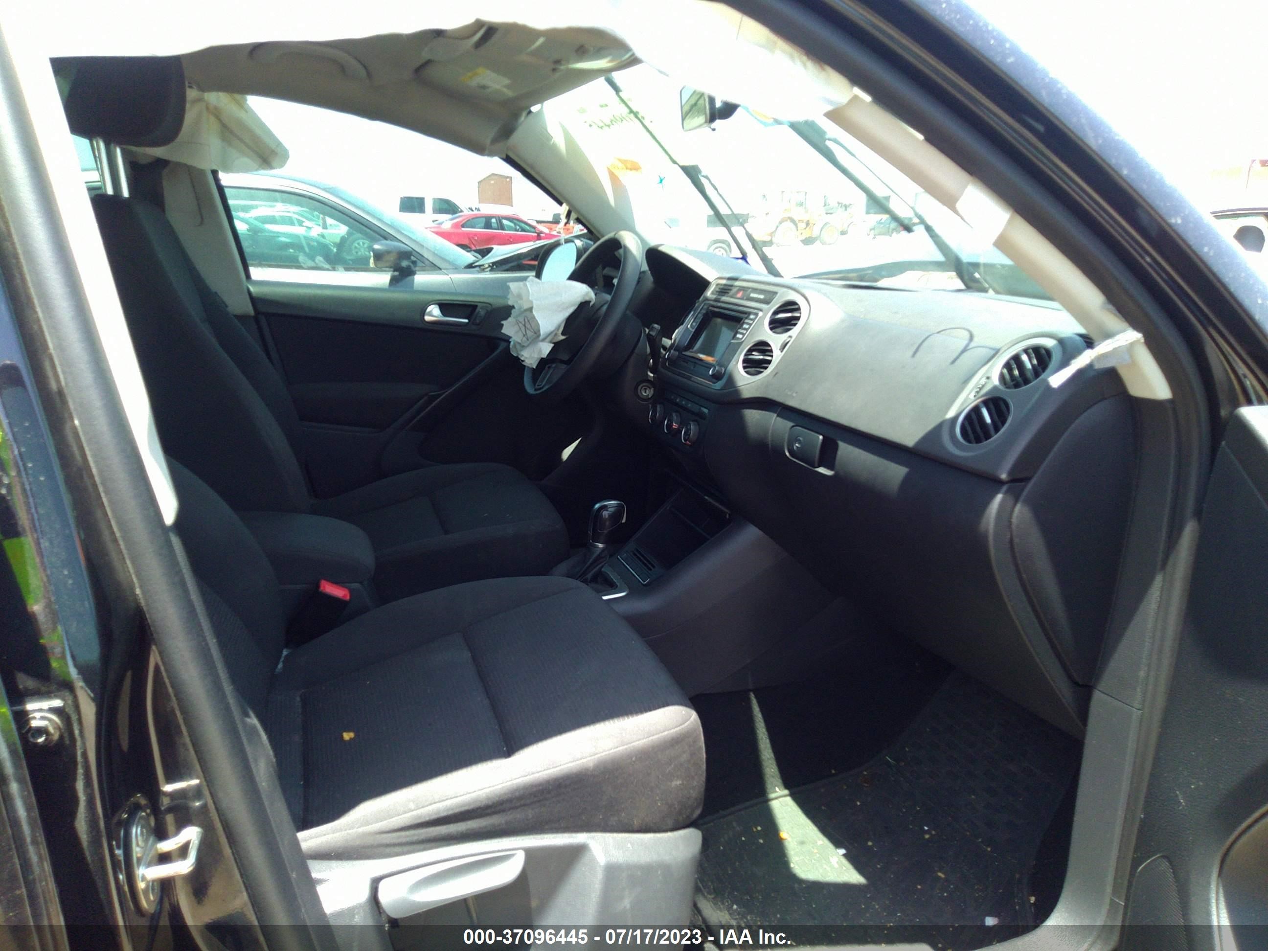 Photo 4 VIN: WVGAV7AX3HK053944 - VOLKSWAGEN TIGUAN 