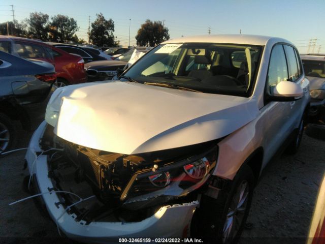 Photo 1 VIN: WVGAV7AX3JK000747 - VOLKSWAGEN TIGUAN LIMITED 