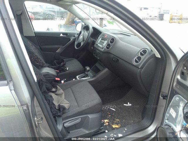 Photo 4 VIN: WVGAV7AX4AW511599 - VOLKSWAGEN TIGUAN 