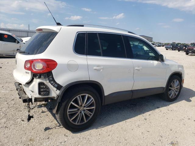 Photo 2 VIN: WVGAV7AX4AW524966 - VOLKSWAGEN TIGUAN 