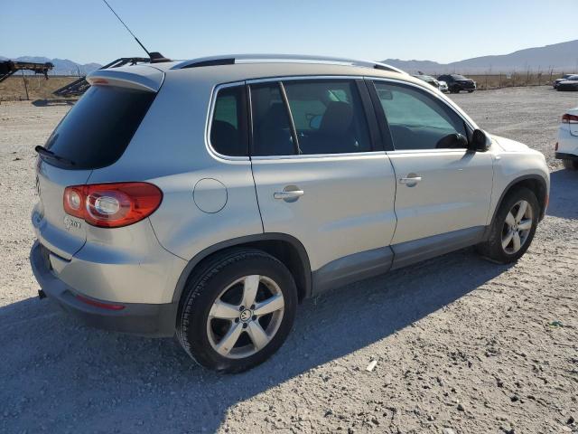 Photo 2 VIN: WVGAV7AX4AW525972 - VOLKSWAGEN TIGUAN 