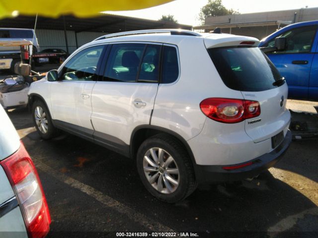 Photo 2 VIN: WVGAV7AX4BW525570 - VOLKSWAGEN TIGUAN 