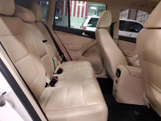 Photo 10 VIN: WVGAV7AX4CW560157 - VOLKSWAGEN TIGUAN 