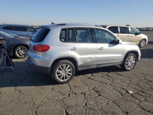 Photo 2 VIN: WVGAV7AX4DW521425 - VOLKSWAGEN TIGUAN S 