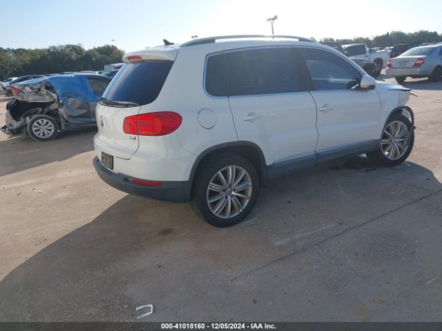 Photo 3 VIN: WVGAV7AX4GW027733 - VOLKSWAGEN TIGUAN 