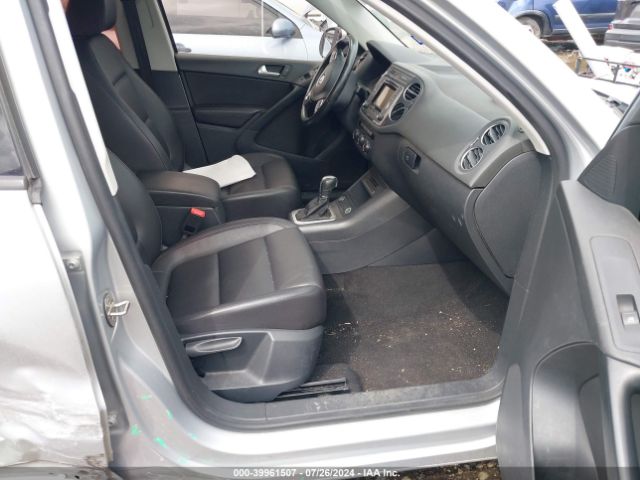 Photo 4 VIN: WVGAV7AX4GW589986 - VOLKSWAGEN TIGUAN 